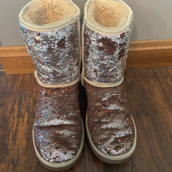 Sparkly Uggs - Picture 3 of 5